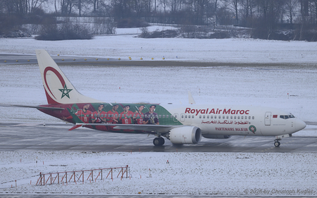 Boeing 737 MAX 8 | CN-MAY | RAM Royal Air Maroc  |  This Boeing 737 MAX 8 of RAM Royal Air Maroc is taxing towards runway 28 for its return flight to Casablanca. The aircraft was painted in the Royal Moroccan Football Federation Partnerschip scheme in NOV2025. | Z&UUML;RICH (LSZH/ZRH) 11.01.2026