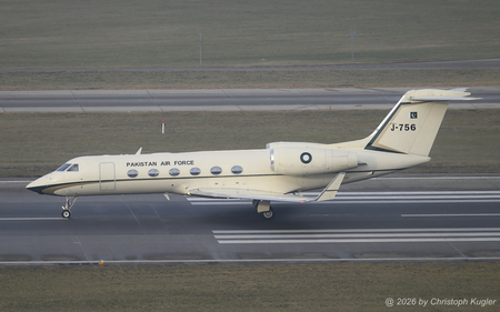 Gulfstream G450 | J-756 | Pakistan Air Force  |  This Gulfstream G450 of the Pakistan Air Force is seen here departing after having picked up part of the Pakistani delegation at the World Economic Forum. The aicraft made a stop at Dubai before continuing to Islamabad. | Z&UUML;RICH (LSZH/ZRH) 22.01.2026