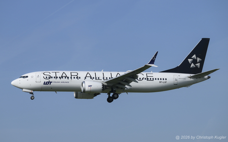 Boeing 737 MAX 8 | SP-LVF | LOT Polish Airlines  |  This Boeing 737 MAX of LOT Polish Airlines was only recently repainted in the Star Alliance colour scheme.  | Z&UUML;RICH (LSZH/ZRH) 18.04.2026