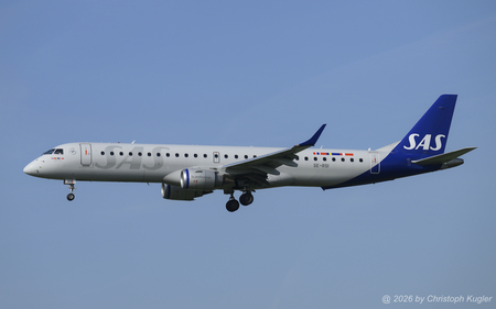 Embraer ERJ-190LR | SE-RSI | SAS Link  |  This Embraer ERJ-190 entered service with the British Flybe and was delivered to the current operator on 15SEP2022, after Flybe ceased operations. | Z&UUML;RICH (LSZH/ZRH) 18.04.2026