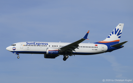 Boeing 737 MAX 8 | TC-SMK | Pegasus Airlines  |  This Boeing 737 MAX 8 of SunExpress is about to land on runway 14 in Z&uuml;rich as flight SXS124 from Antalya. | Z&UUML;RICH (LSZH/ZRH) 27.04.2026