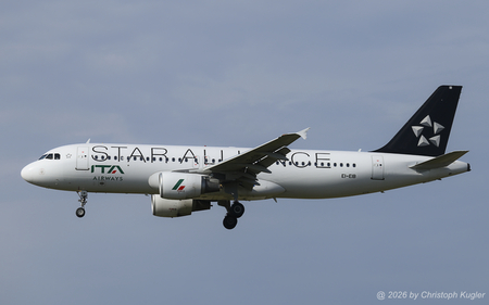 Airbus A320-216 | EI-EIB | ITA Airways  |  This Airbus A320 used to have Born in 2021 titles  in billboard style. It was repainted in the Star Alliance scheme in JAN 2026. | Z&UUML;RICH (LSZH/ZRH) 24.08.2026