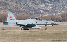 Northrop F-5E Tiger II | J-3098 | Swiss Air Force | TURTMANN (LSMJ/---) 10.03.2003