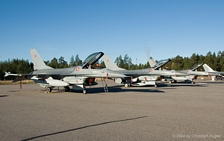 General Dynamics F-16AM | E-611 | Royal Danish Air Force | LULEA (ESPA/LLA) 01.10.2004