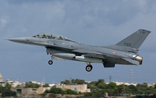 General Dynamics F-16B | MM7266 | Italian Air Force | MALTA / LUQA (LMML/MLA) 24.09.2004