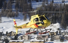 Aerospatiale AS350 B3 Ecureuil | HB-ZIS | Helibernina | SAMEDAN (LSZS/SMV) 31.12.2010