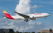 Airbus A330-302 | EC-LYF | Iberia | MIAMI INTL (KMIA/MIA) 11.12.2013