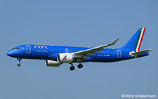 Airbus A220-300 | EI-HHW | ITA Airways  |  This aircraft was delivered on 06JUN2025 and made its first visit to Zurich only a few days later. | Z&UUML;RICH (LSZH/ZRH) 12.06.2025