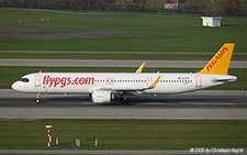 Airbus A321-251nx | TC-RFN | Pegasus Airlines  |  This Airbus A321neo of Pegasus Airlines is accelerating on runway 28 for its flight back to Istanbul. | Z&UUML;RICH (LSZH/ZRH) 12.11.2025