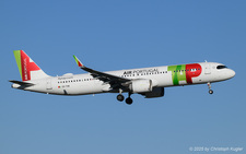 Airbus A321-251nx | CS-TXD | TAP Air Portugal  |  This Airbus A321neo of TAP Air Portugal is captured approaching runway 14 in Zurich as flight TAP930 with a delay of almost 90 minutes. | Z&UUML;RICH (LSZH/ZRH) 31.12.2025