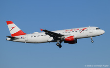 Airbus A320-214 | OE-LBQ | Austrian Airlines  |  This Airbus A320 of Austrian Airlines now caries a small 