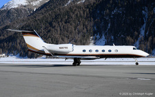 Gulfstream G450 | N667SU | untitled  |  This Gulfstream G450 is waiting on the ramp at Samedan for the clearance to fly to Milan. | SAMEDAN (LSZS/SMV) 27.12.2025