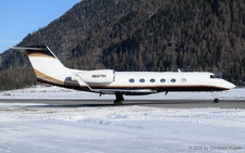 Gulfstream G450 | N667SU | untitled  |  This Gulfstream G450 has received its clearance to Milan and is now backtracking on runway 03 for its departure.  | SAMEDAN (LSZS/SMV) 27.12.2025