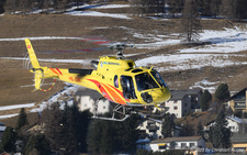 Airbus Helicopters H125 | HB-ZUK | Helibernina  |  This Airbus Helicopters H125 is arriving at its designated landing spot. | SAMEDAN (LSZS/SMV) 27.12.2025