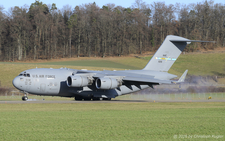 Boeing C-17A Globemaster III | 01-0191 | US Air Force  |  This Boeing C-17 Gloabemaster III is seen here touching down at Dubendorf. It was transporting another helicopter for the US President.  | D&UUML;BENDORF (LSMD/---) 15.01.2026