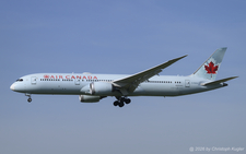 Boeing 787-9 | C-FNOH | Air Canada  |  This Boeing 787 of Air Canada is captured here arriving from Toronto as flight ACA880. | Z&UUML;RICH (LSZH/ZRH) 17.04.2026
