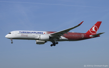 Airbus A350-941 | TC-LHH | Turkish Airlines  |  Turkish Airlines celebrates its 500th aircraft with a special paint scheme as seen here. The group employes over 100'000 people. | Z&UUML;RICH (LSZH/ZRH) 18.04.2026
