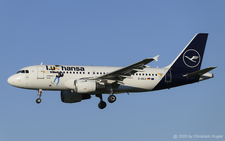 Airbus A319-114 | D-AILU | Lufthansa  |  This Airbus A319 of Lufthansa shows the two mascots Lu and Cosmo. The aircraft was repainted in Norwich in JAN2020 now showing the two mascots in high-detail. | Z&UUML;RICH (LSZH/ZRH) 24.04.2026