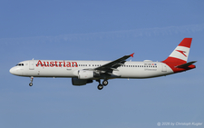 Airbus A321-211 | OE-LBE | Austrian Airlines  |  This Airbus A321 is seen here as flight AUA131 from Vienna. The aircraft recently received the additional sticker stating that Austrian Airlines is also member of Lufthansa Group. | Z&UUML;RICH (LSZH/ZRH) 27.04.2026