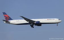 Boeing 767-432ER | N835MH | Delta Air Lines  |  This Boeing 767-400 of Delta Air Lines is one of a total of 21 aircraft of this type in use by the airline. All of them were built between 2000 and 2002. | Z&UUML;RICH (LSZH/ZRH) 25.05.2026