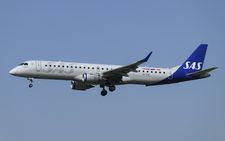 Embraer ERJ-195LR | SE-RSL | SAS Link  |  This Embraer ERJ-195 of SAS Link is seen here operating SAS' morning flight from Oslo. The aircraft saw service with Flybe before. | Z&UUML;RICH (LSZH/ZRH) 22.06.2026