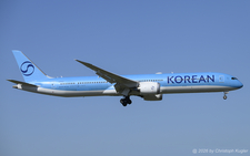 Boeing 787-10 | HL8515 | Korean Air  |  This Boeing787-10 of Korean Air is seen here approaching runway 14 in Zurich as flight KE917 from Seoul.  | Z&UUML;RICH (LSZH/ZRH) 28.07.2026