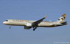Airbus A321-251nx | A6-LRI | Etihad Airways  |  Etihad Airways operates some Airbus A321neo in a 3-class configuration on long distance flights. Currently, the airline has 12 aircraft in this configuration and 5 more on order. | Z&UUML;RICH (LSZH/ZRH) 07.08.2026