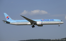 Boeing 787-10 | HL8537 | Korean Air  |  There are still some Boeing 787-10 painted in the old Korean Air scheme, which I like much more than the new one.  | Z&UUML;RICH (LSZH/ZRH) 15.08.2026