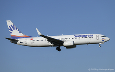 Boeing 737-8FZ | TC-SPZ | SunExpress  |  This Boeing 737-800 of SunExpress has its fuselage painted all white without the standard blue belly. It is seen here arriving from Antalya ass flight XQ120. | Z&UUML;RICH (LSZH/ZRH) 15.09.2026