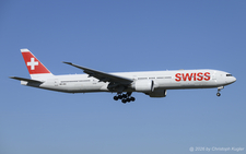 Boeing 777-3DEER | HB-JNA | Swiss International Air Lines  |  This Boeing 777-300 of Swiss International Airlines is seen here operating flight LX41 from Los Angeles. | Z&UUML;RICH (LSZH/ZRH) 23.09.2026